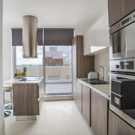 شقة Private Penthouse With Terrace Spinola Bay - Cityapartmentstay سانت جوليان