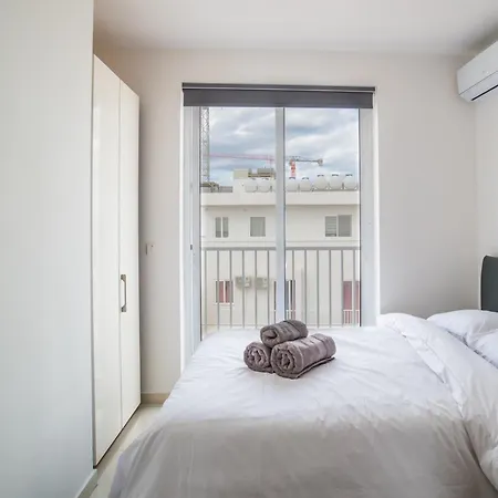 Private Penthouse With Terrace Spinola Bay - Cityapartmentstay