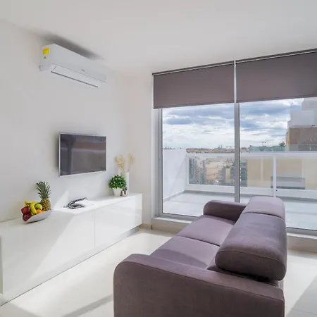 Private Penthouse With Terrace Spinola Bay - Cityapartmentstay *